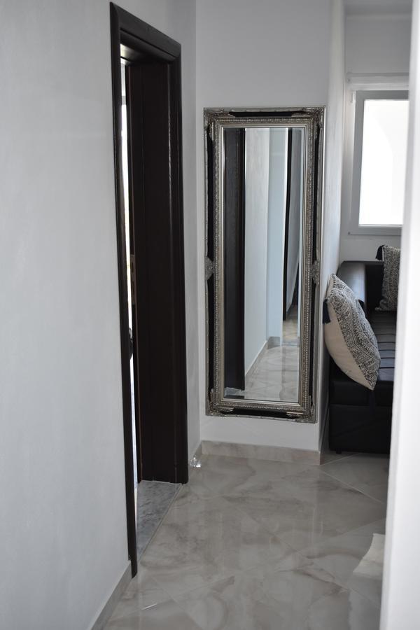 شقة Apartman Horizont أوميس المظهر الخارجي الصورة
